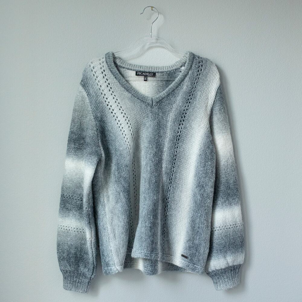 Cozy Winter Picadilly Canada Gradient Knit Gray Sweater Pullover Size S